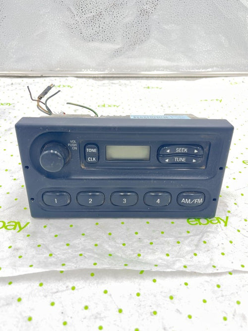 00 FORD PICKUP F150 Radio