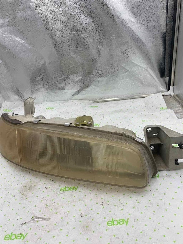 93 94 95 96 97 MAZDA 626 Headlamp Assembly Right passenger side