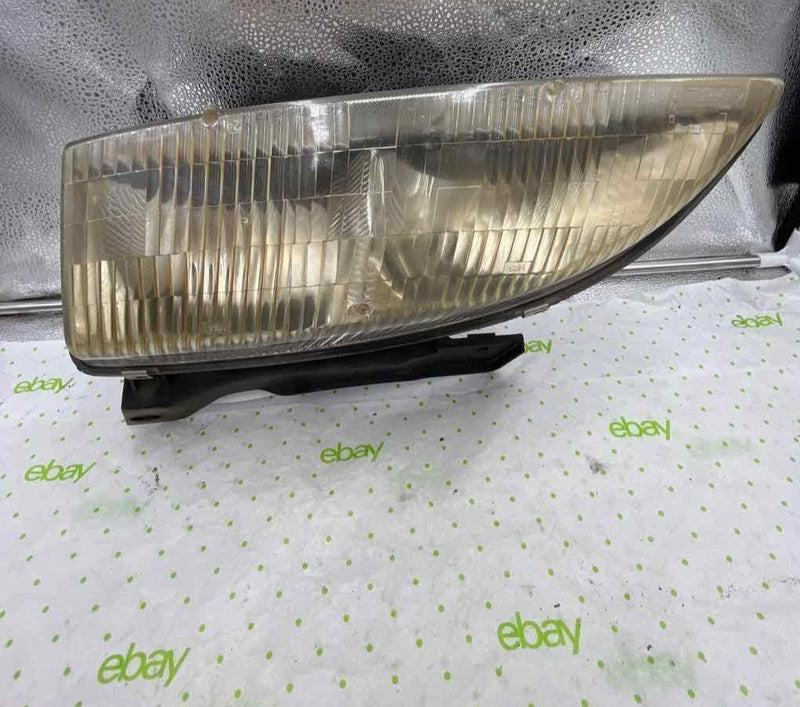 95 96 97 98 99 CHEVY CAVALIER Headlamp Assembly Left driver side