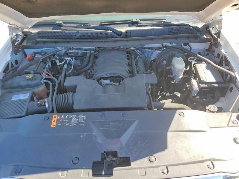 2017-2019 Chevy Silverado 1500 2500 Pickup Engine Fuse Box