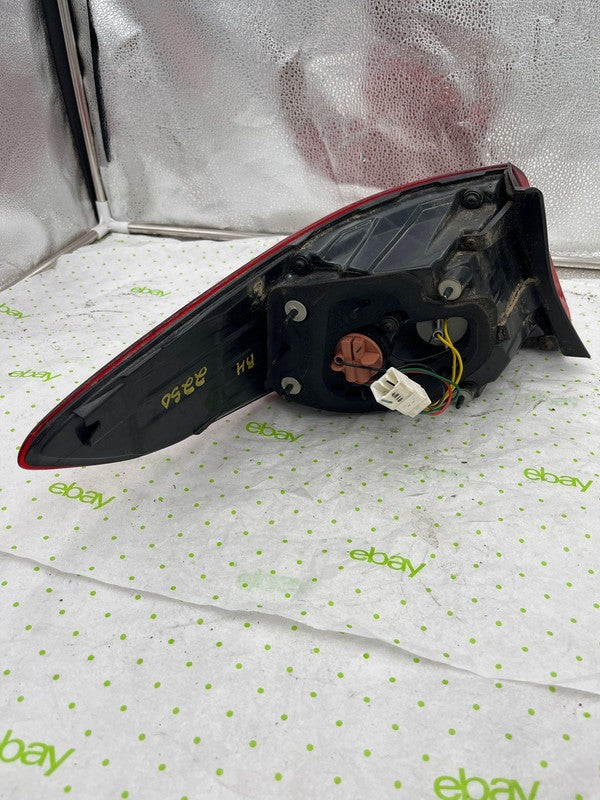 15 HYUNDAI SONATA Tail Light Assembly Right pssngr side