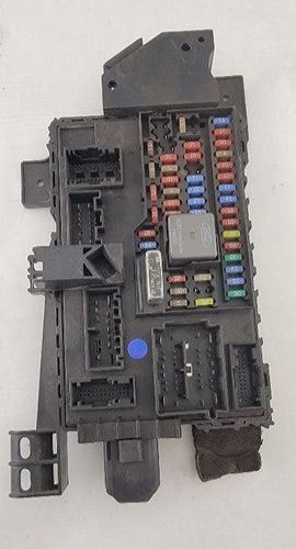 2008-2010 Ford F250SD F350SD Super Duty Engine Fuse Box