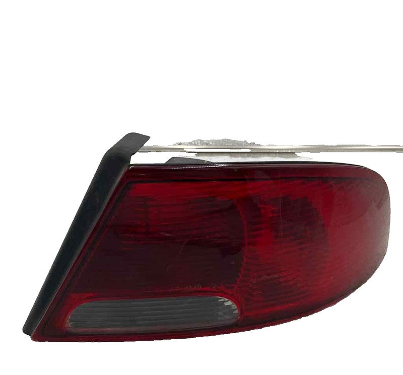 01 02 03 04 05 06 DODGE STRATUS Tail Light Assembly Right passeger sid
