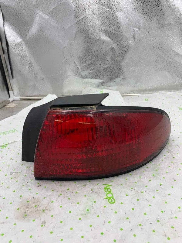 95 96 97 FORD CONTOUR Tail Light Assembly Right passenger side
