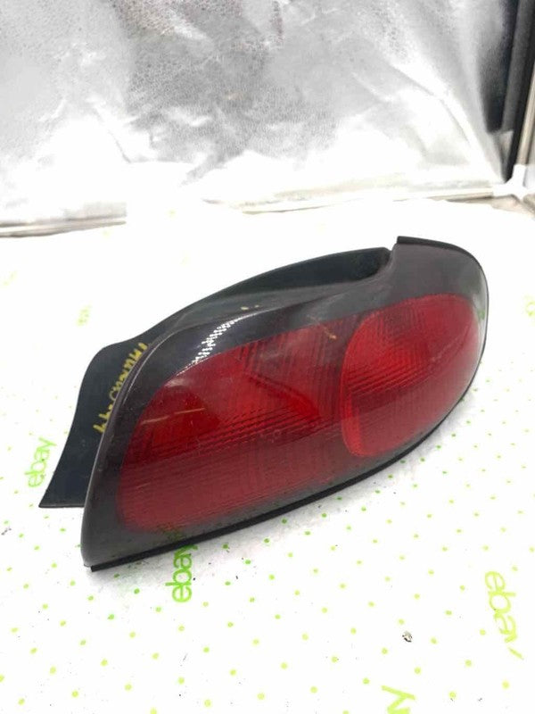 98 99 00 01 02 03 04 05 FORD TAURUS Tail Light Assembly Right