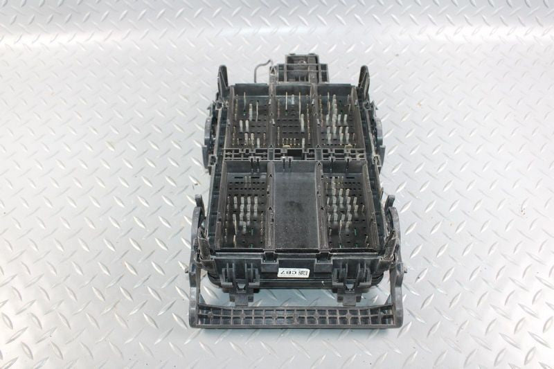 2014-2016 GMC Sierra 1500 Pickup Engine Fuse Box OEM