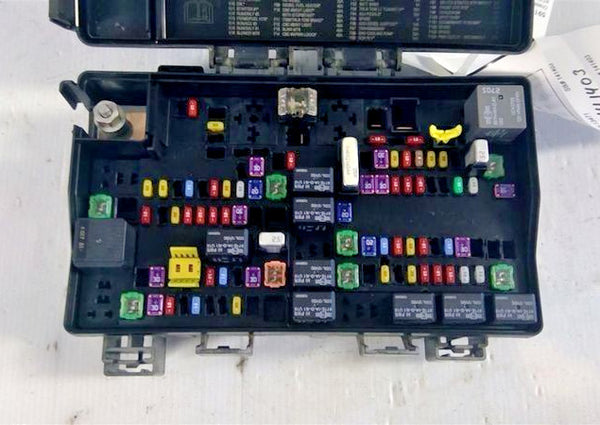 2013-2014 Dodge Ram 1500 Pickup 3.6L Engine Fuse Box Power Distributio