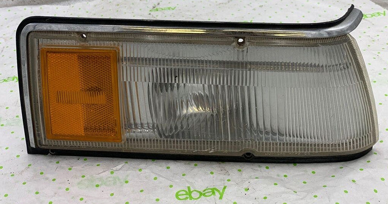 85 86 NISSAN MAXIMA Front Lamp Right passenger side