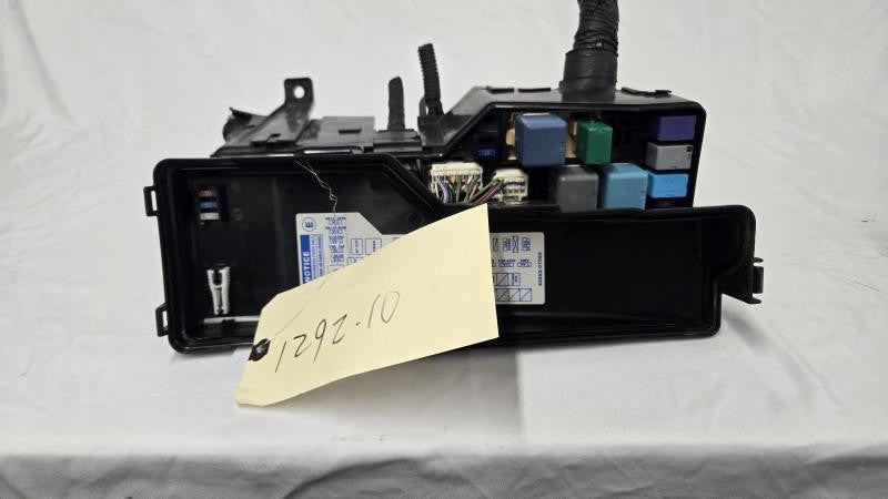 2005-2010 Toyota Avalon Engine Fuse Box Relay Module