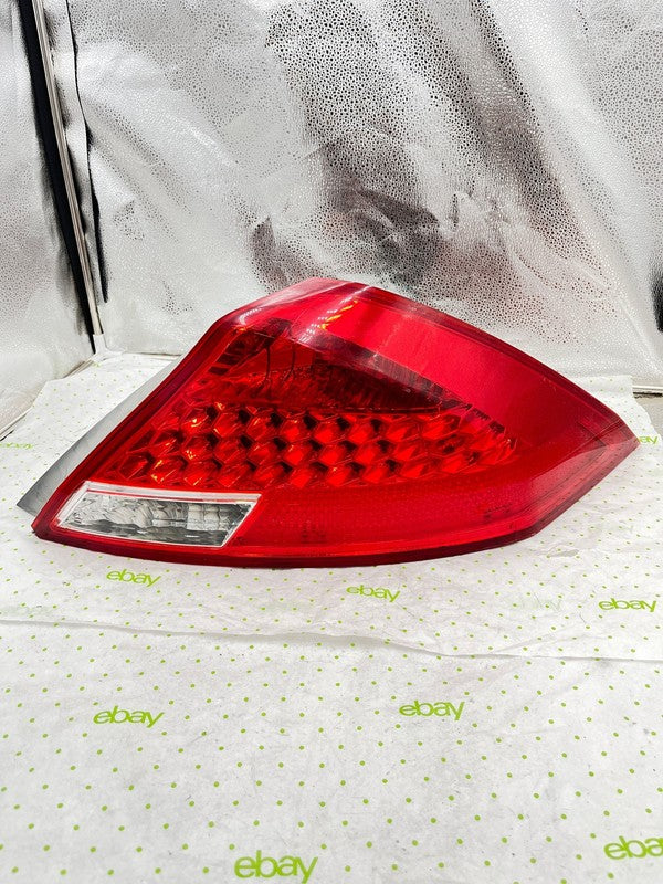 06 07 HONDA ACCORD Tail Light Assembly Right passenger side