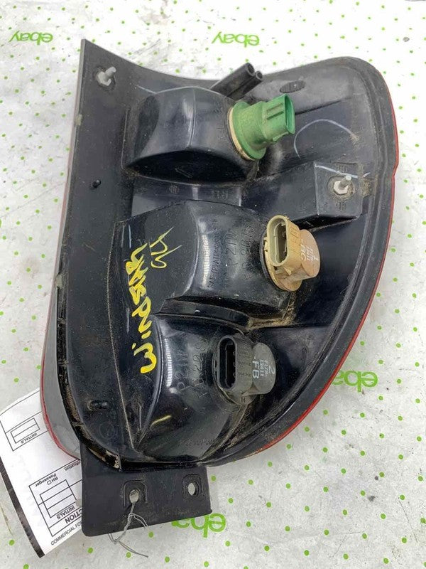 95 96 97 98 FORD WINDSTAR Tail Light Assembly Right passenger side