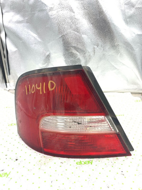 00 01 NISSAN ALTIMA Tail Light Assembly Left driver side