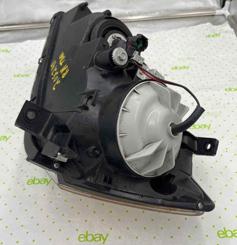 02 03 04 NISSAN ALTIMA Headlamp Assembly Right