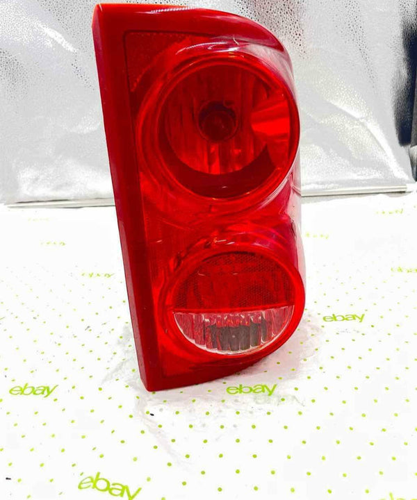 05 06 07 08 09 10 11 DODGE DAKOTA Tail Light Assembly Right