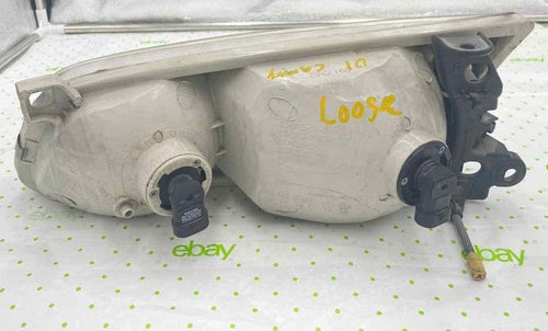 00 01 TOYOTA CAMRY Headlamp Assembly Right