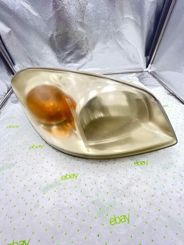 05 06 07 08 09 10 CHEVY COBALT Headlight Assembly Right passenger side