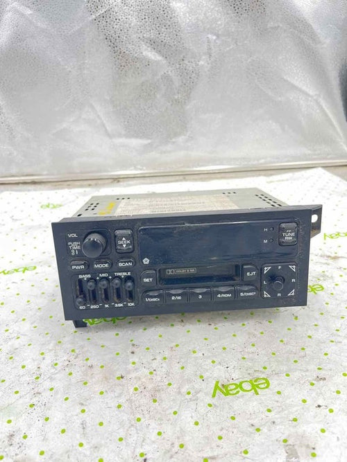 01 02 MAZDA 626 Radio