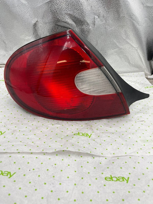 00 01 02 DODGE NEON Tail Light Assembly Left driver side