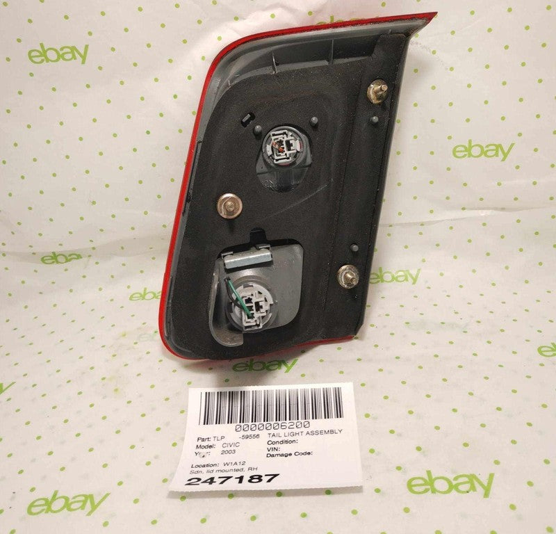 03 04 05 HONDA CIVIC Tail Light Assembly Right