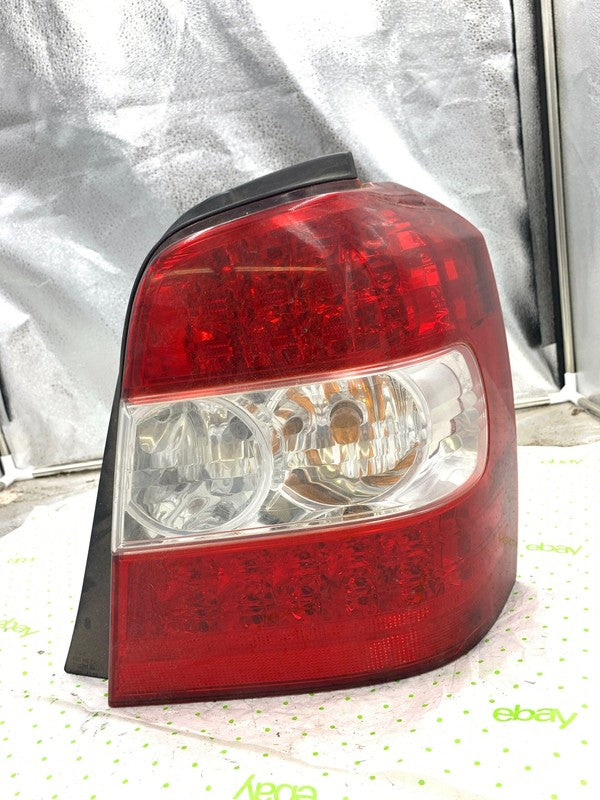 03 04 05 HONDA CIVIC Tail Light Assembly Right passenger side