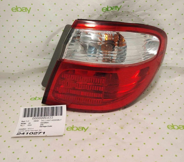 00 01 INFINITI I30 Tail Light Assembly Right