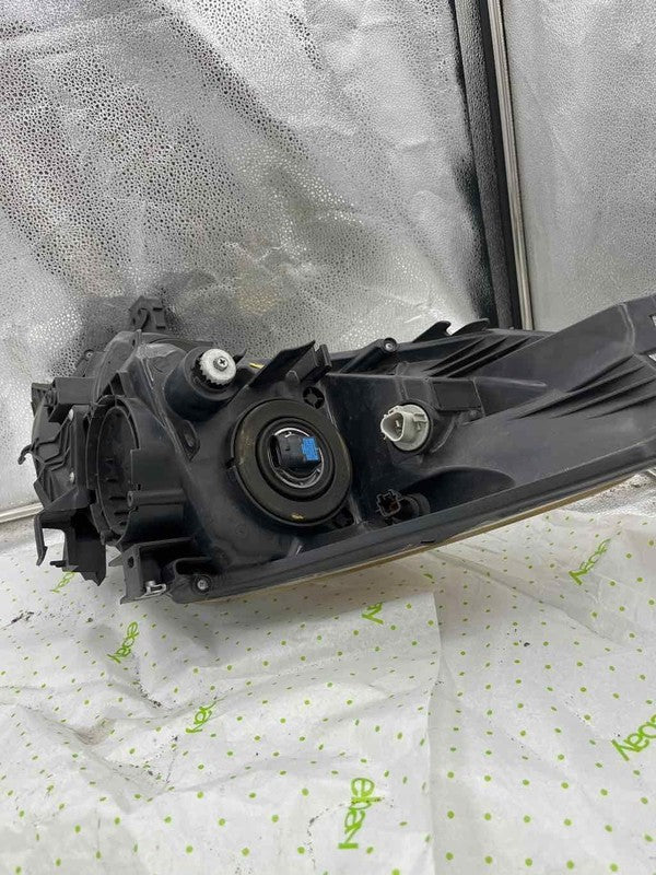 10 11 12 13 NISSAN ALTIMA Headlamp Assembly Right passenger side