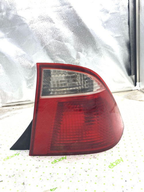 00 01 02 03 04 05 06 07 FORD FOCUS Tail Light Assembly Right pasenger 