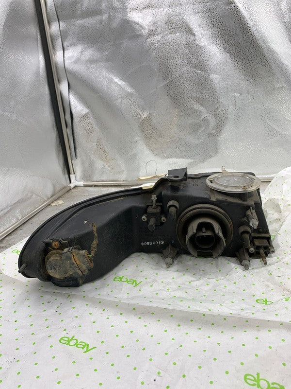 96 97 98 99 00 DODGE CARAVAN Headlamp Assembly Left driver side
