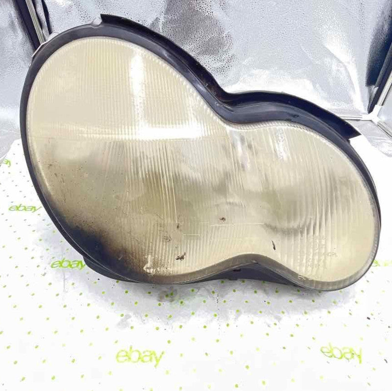 01 02 03 04 MERCEDES C-CLASS Headlamp Assembly Right passenger