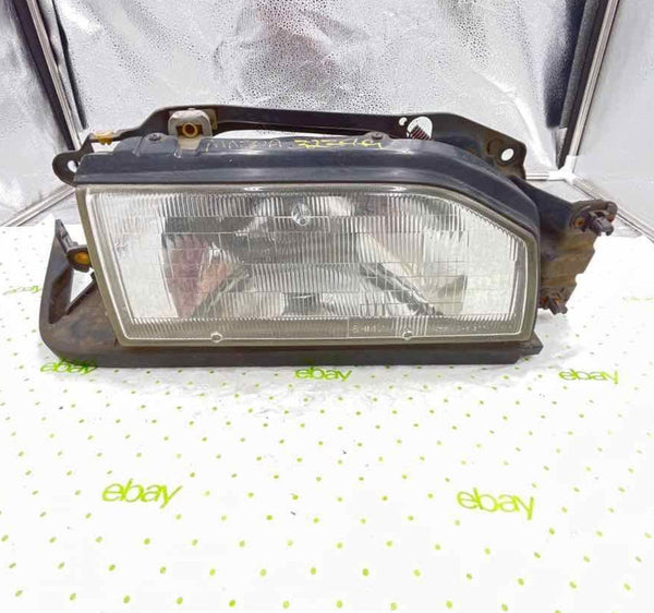 88 89 MAZDA 323 Headlight Assembly Right passenger side