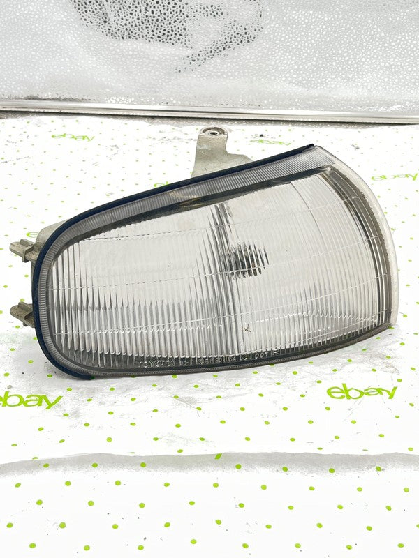 92 93 94 TOYOTA CAMRY Front Lamp Right passenger side