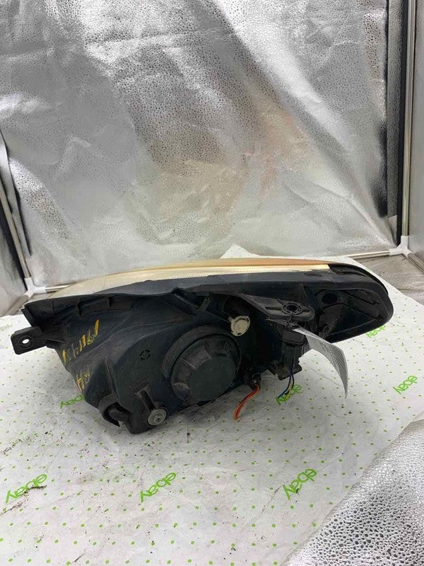 06 07 08 09 10 11 HYUNDAI ACCENT Headlamp Assembly Right passenger sid