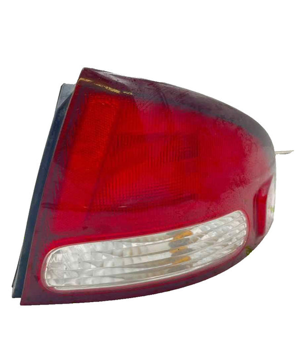 00 01 02 03 NISSAN SENTRA Tail Light Assembly Right passenger side