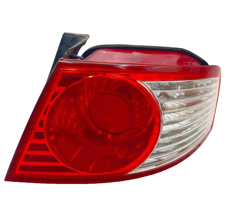 04 05 06 KIA AMANTI Tail Light Assembly Right