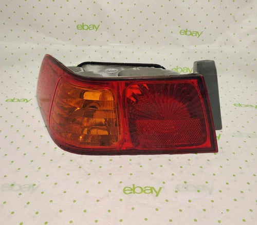 00 01 TOYOTA CAMRY Tail Light Assembly Left
