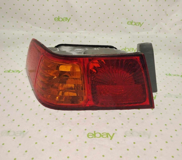 00 01 TOYOTA CAMRY Tail Light Assembly Left
